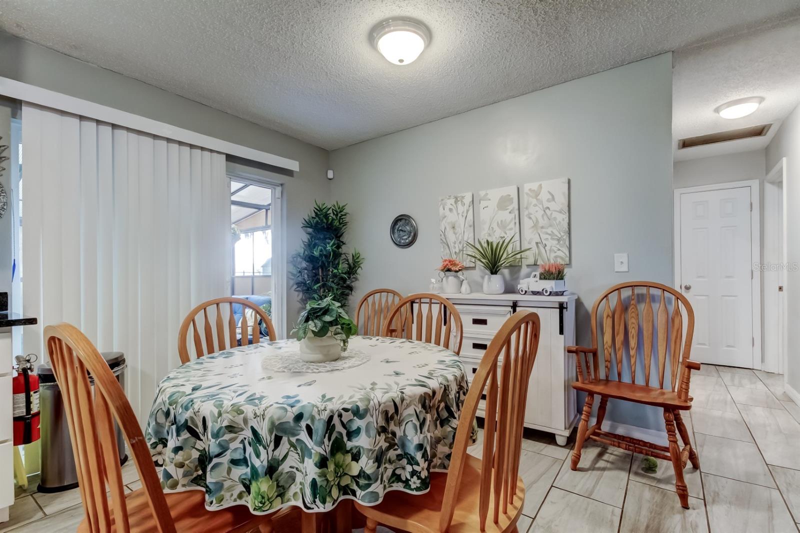 Image 30 of 40 For 39748 Meadowood Loop