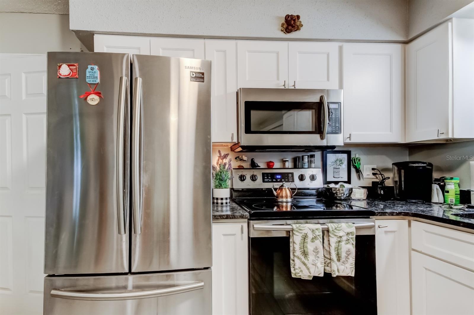 Image 5 of 40 For 39748 Meadowood Loop