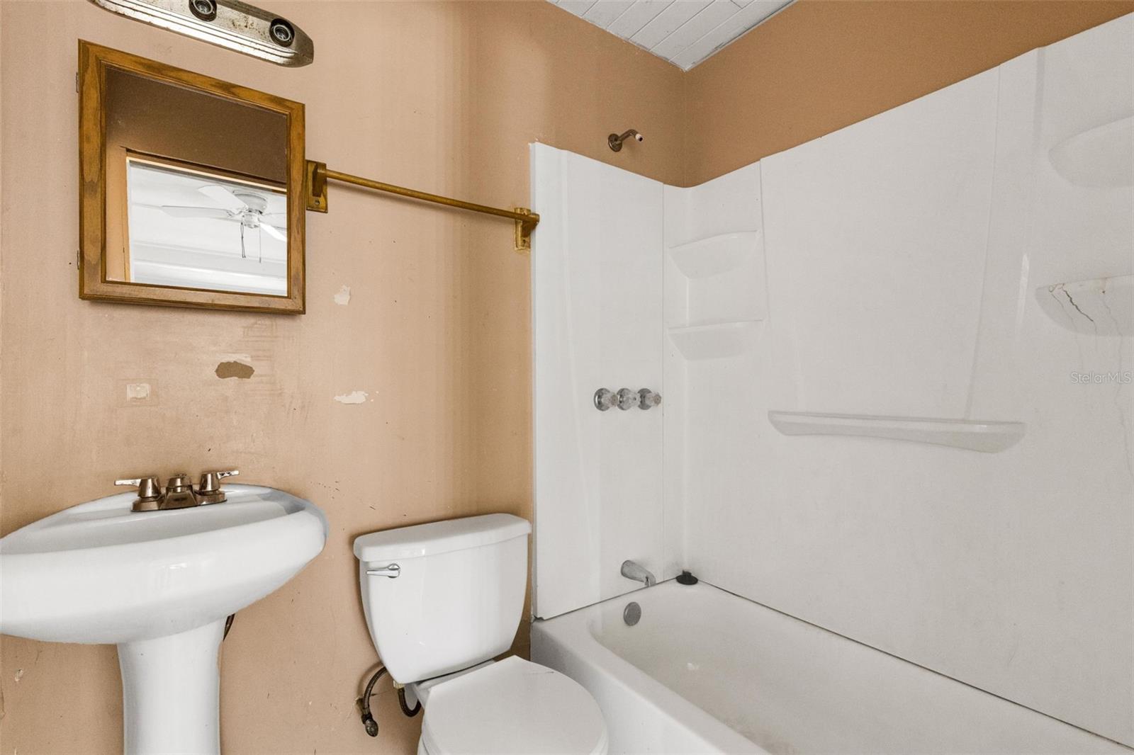 Image 22 of 32 For 4560 68th Street N