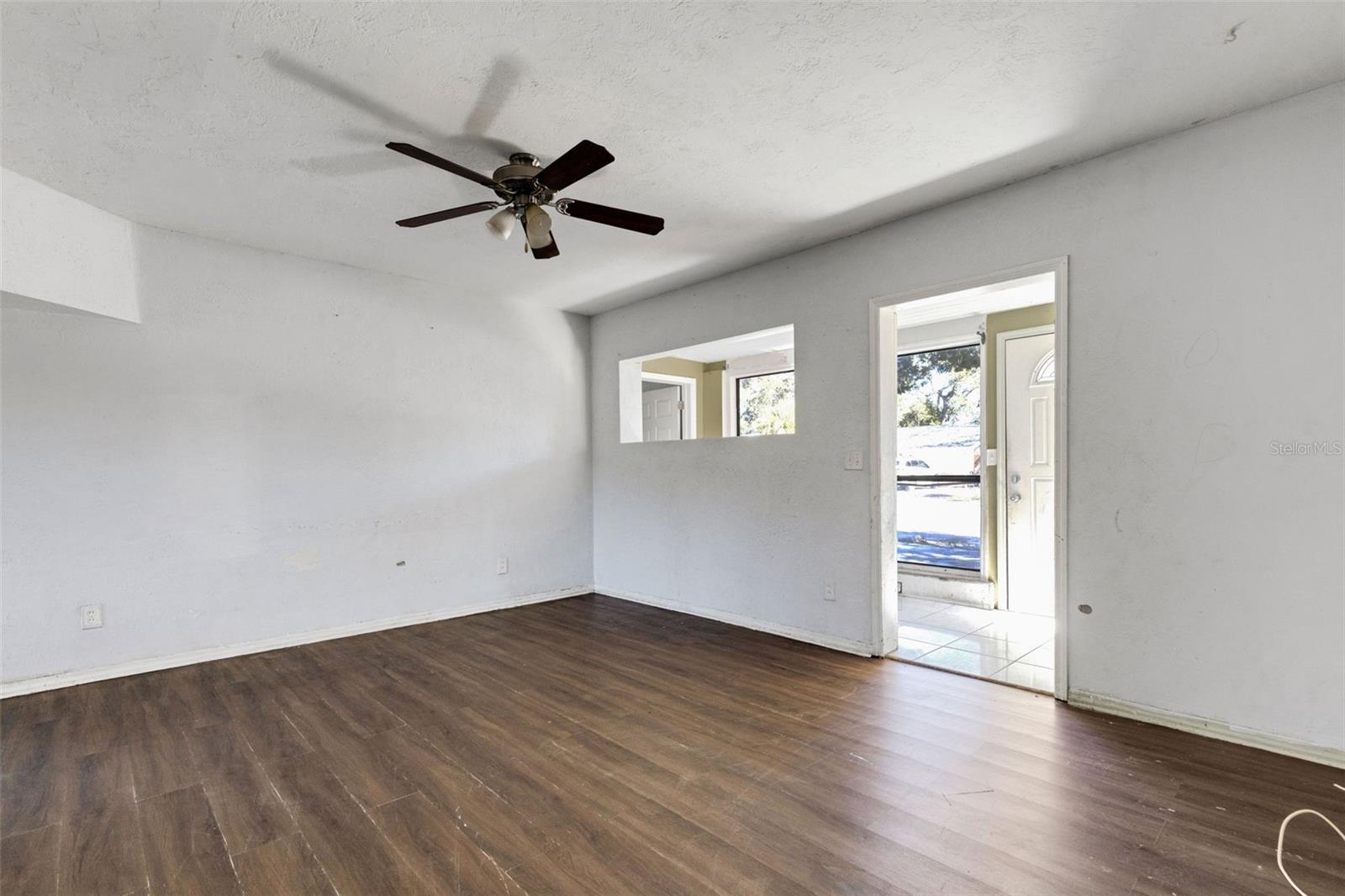 Image 4 of 32 For 4560 68th Street N