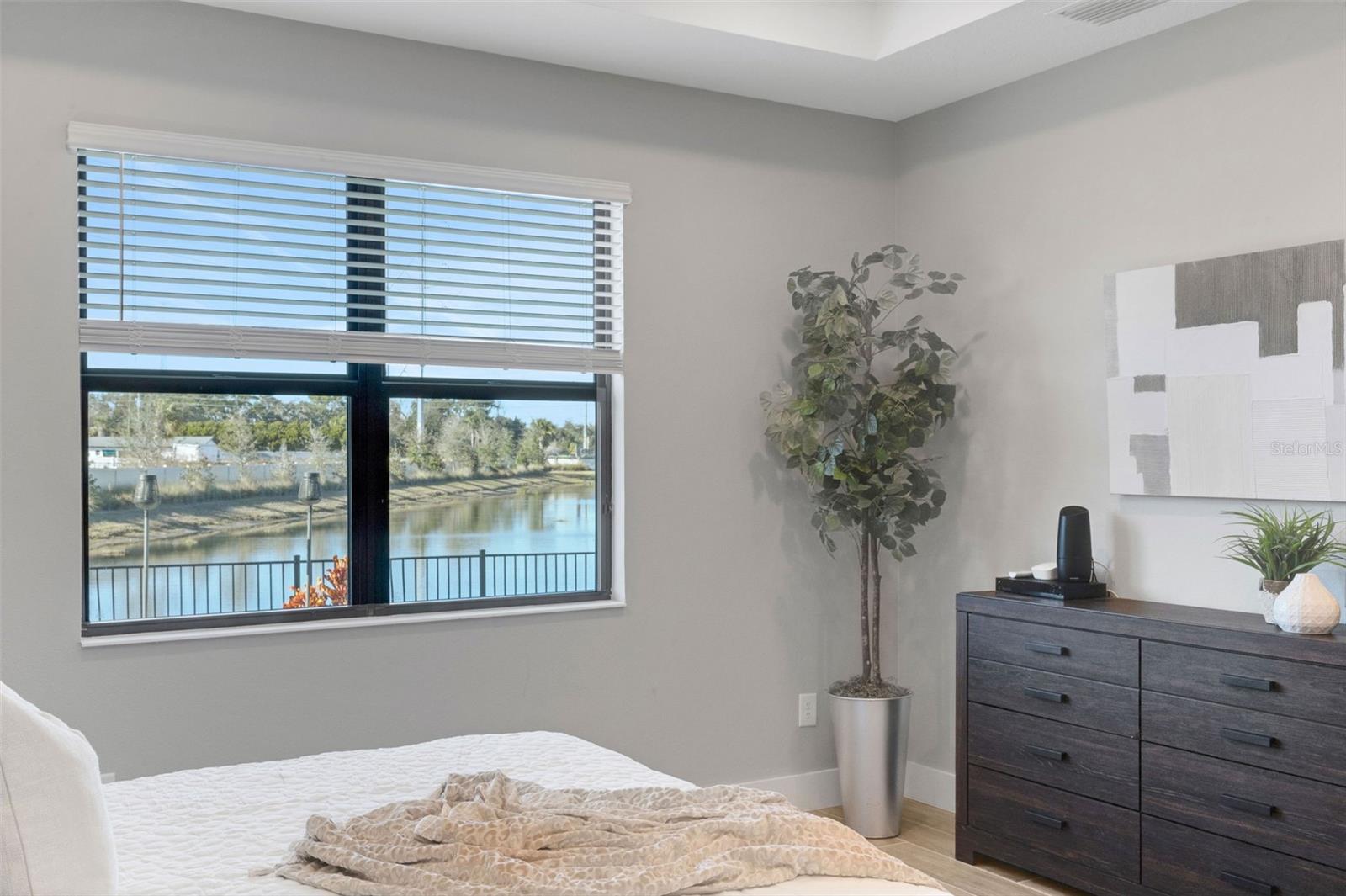 Image 27 of 83 For 2524 Cobalt Shores Lane