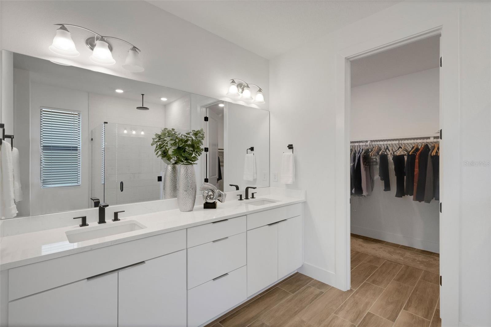 Image 32 of 83 For 2524 Cobalt Shores Lane