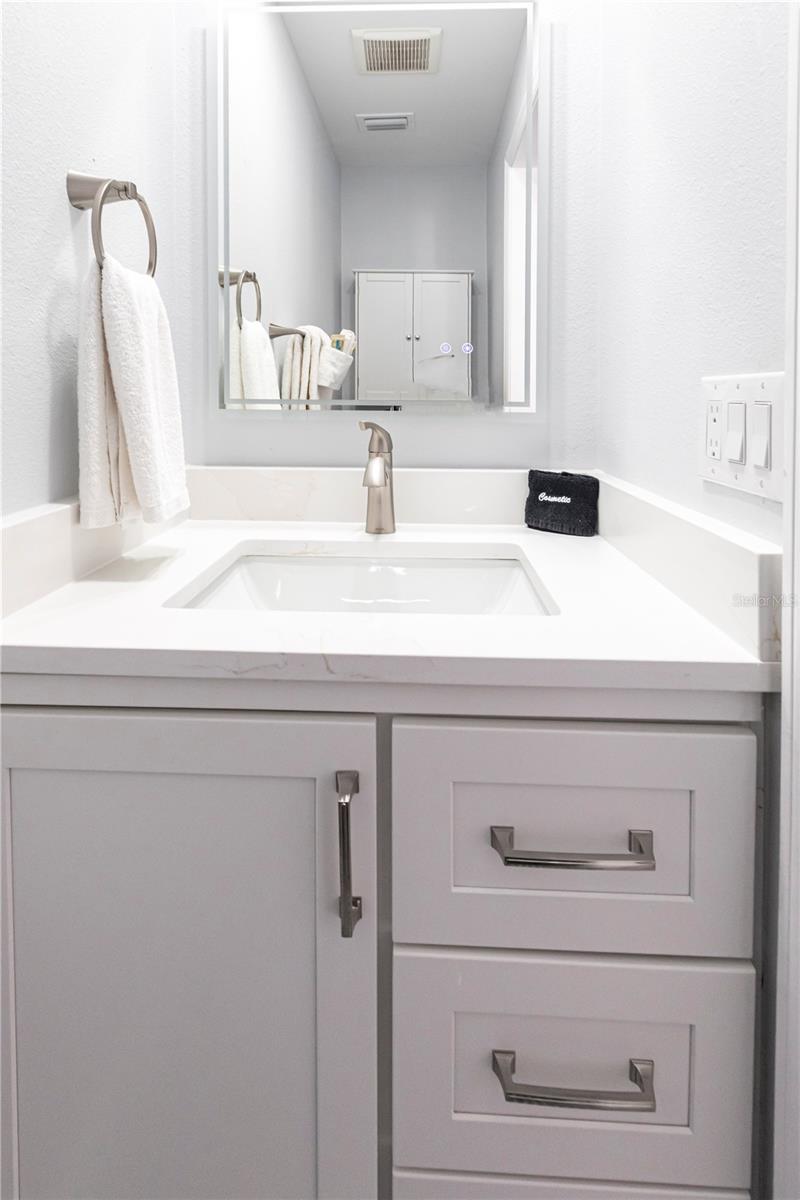 Image 10 of 14 For 6020 Midnight Pass Road 30