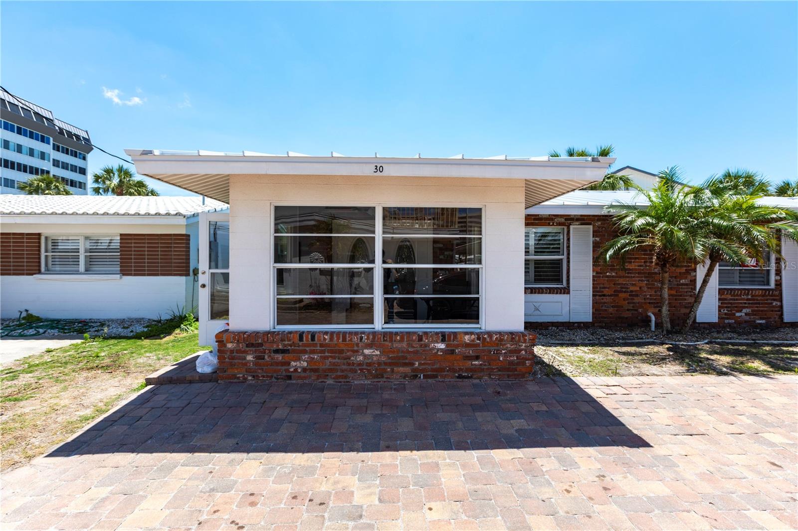 Image 14 of 14 For 6020 Midnight Pass Road 30