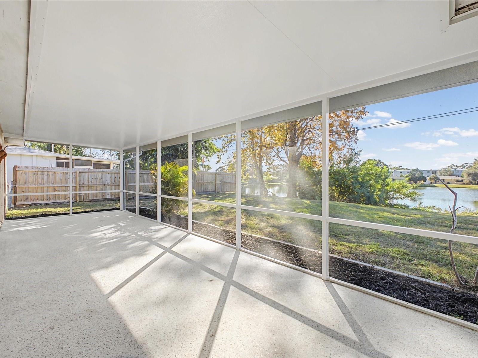 Image 4 of 43 For 9828 49th Avenue N