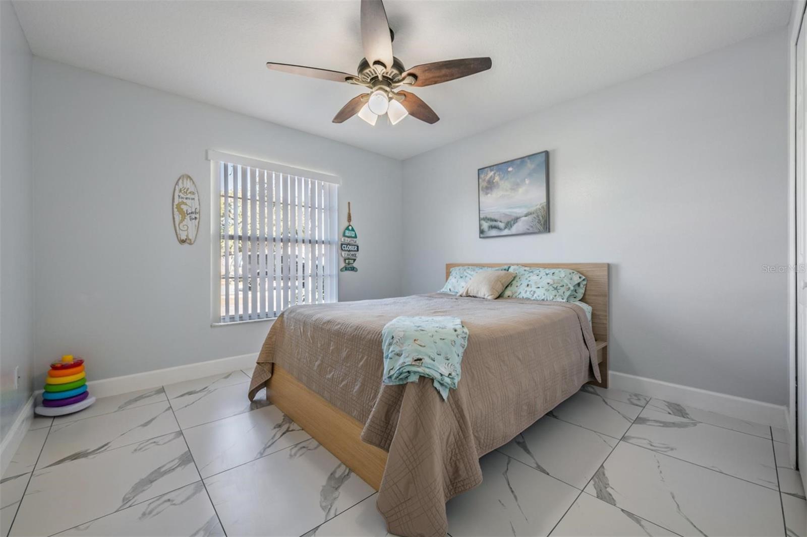 Image 18 of 40 For 12004 Colonial Estates Lane