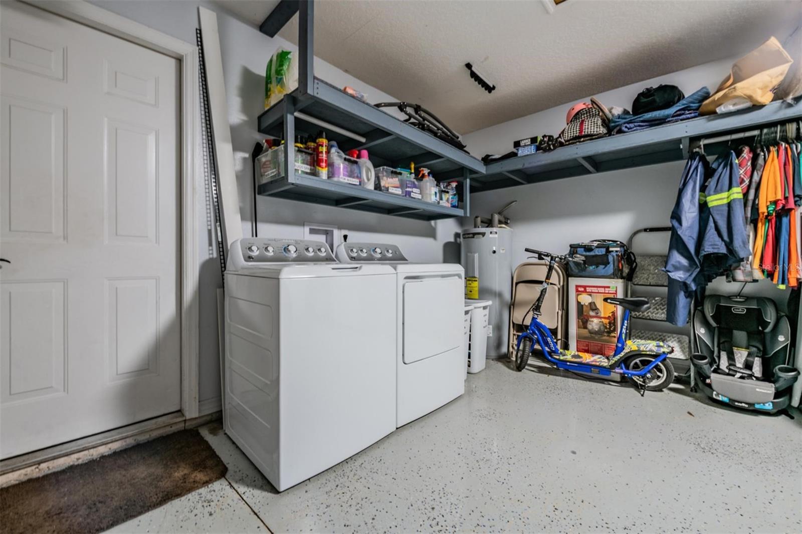 Image 22 of 40 For 12004 Colonial Estates Lane