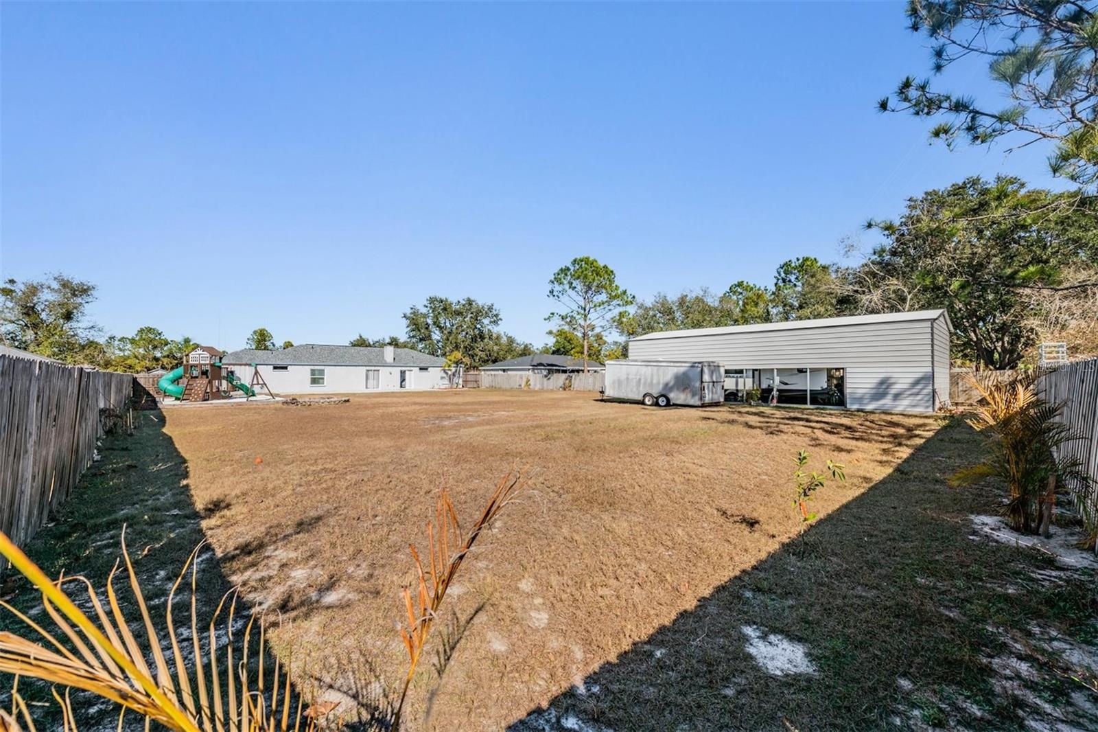 Image 26 of 40 For 12004 Colonial Estates Lane