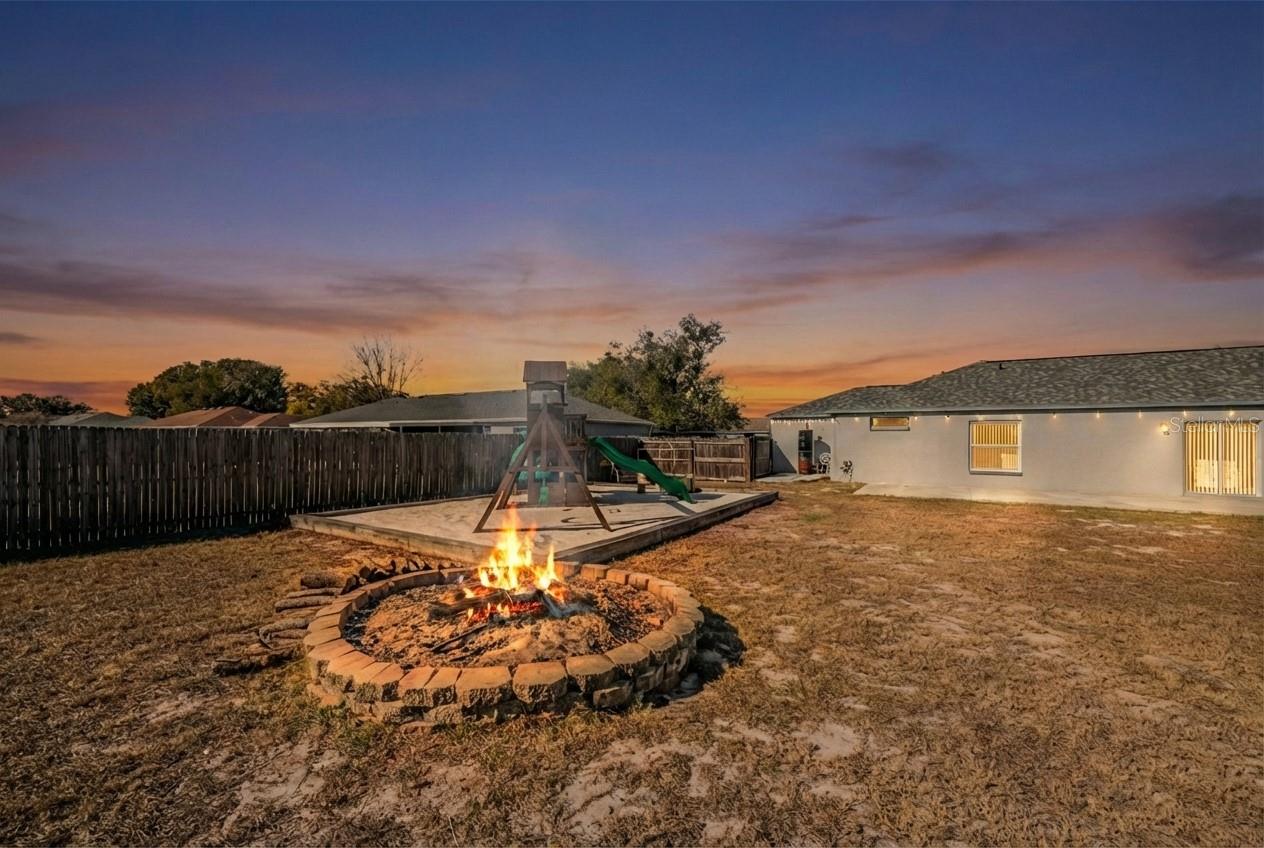 Image 30 of 40 For 12004 Colonial Estates Lane