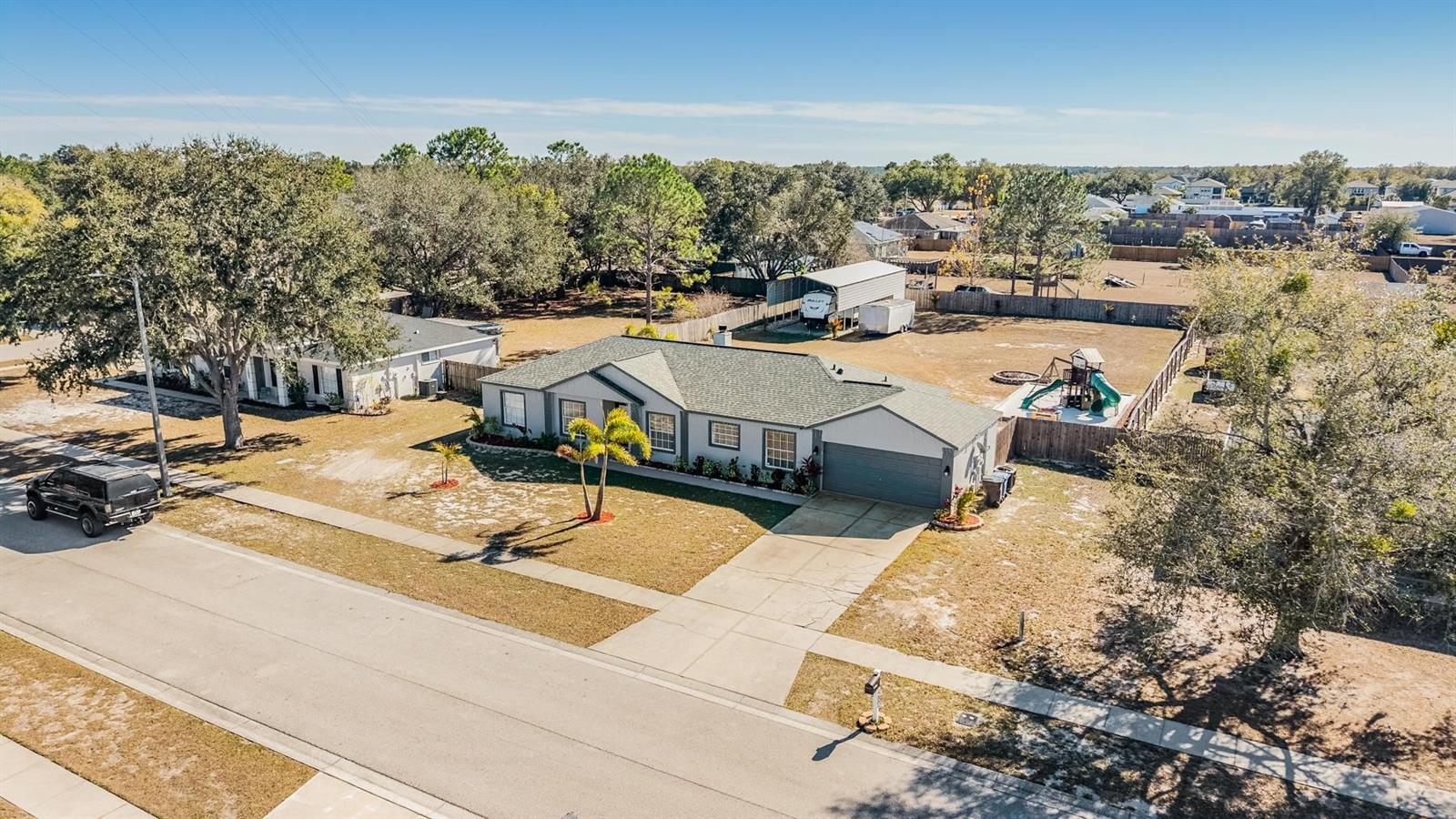 Image 33 of 40 For 12004 Colonial Estates Lane