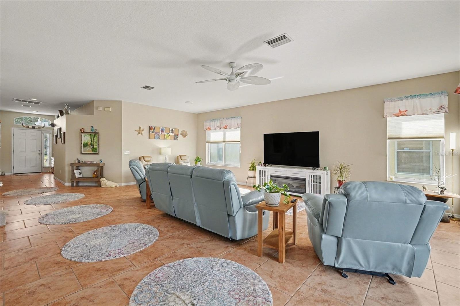 Image 5 of 20 For 12757 Standbridge Drive