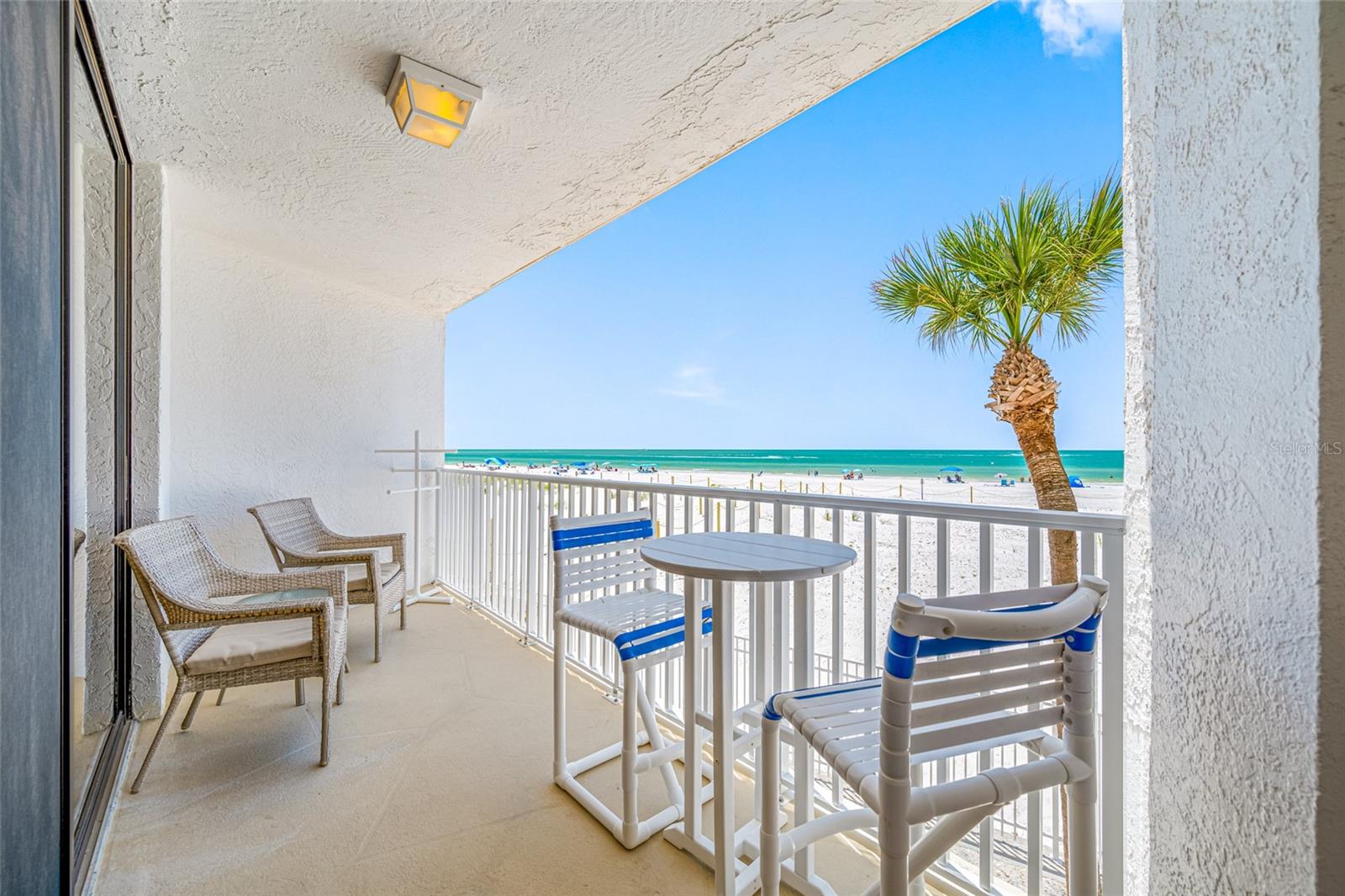 Listing photo id 1 for 13336 Gulf Boulevard 103