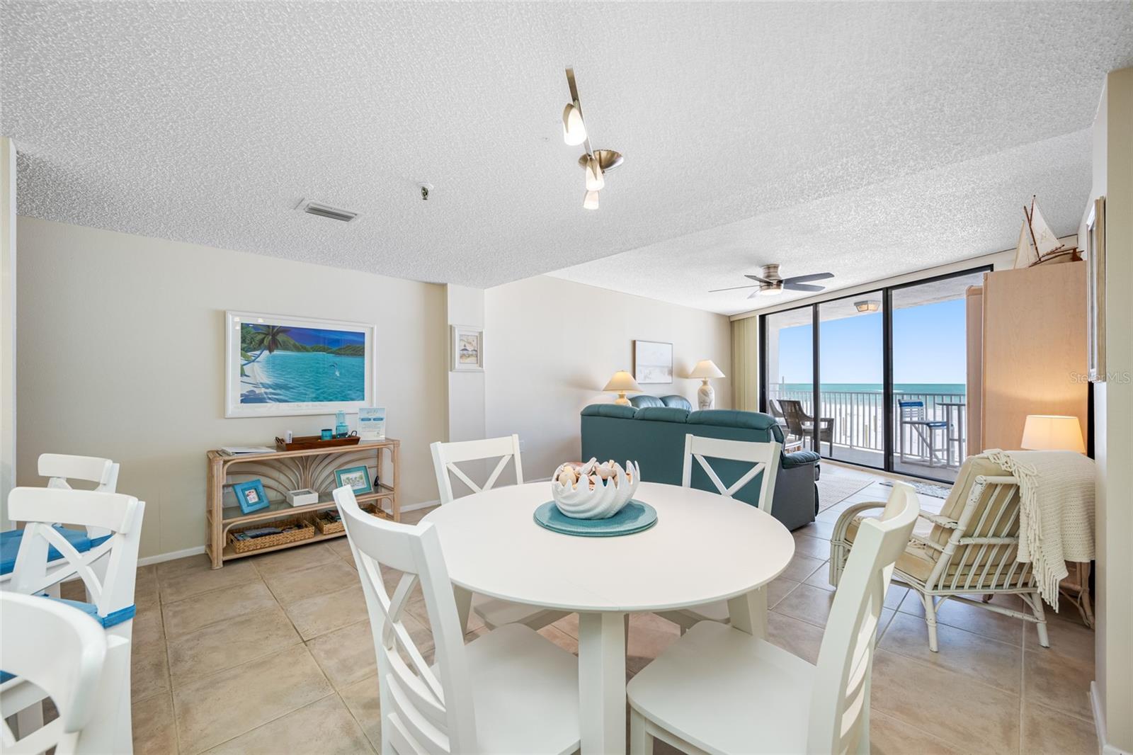 Listing photo id 30 for 13336 Gulf Boulevard 103