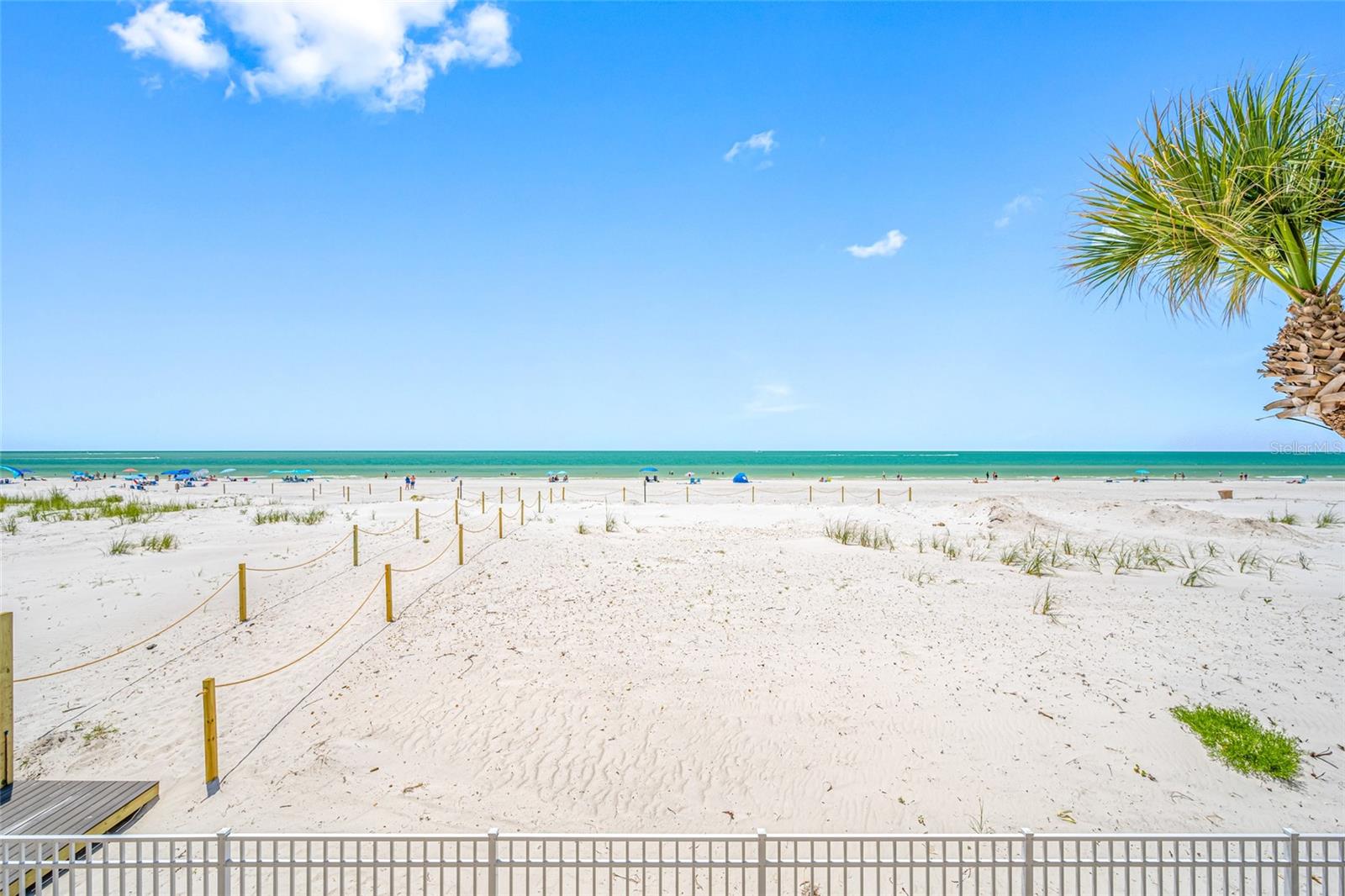 Listing photo id 42 for 13336 Gulf Boulevard 103