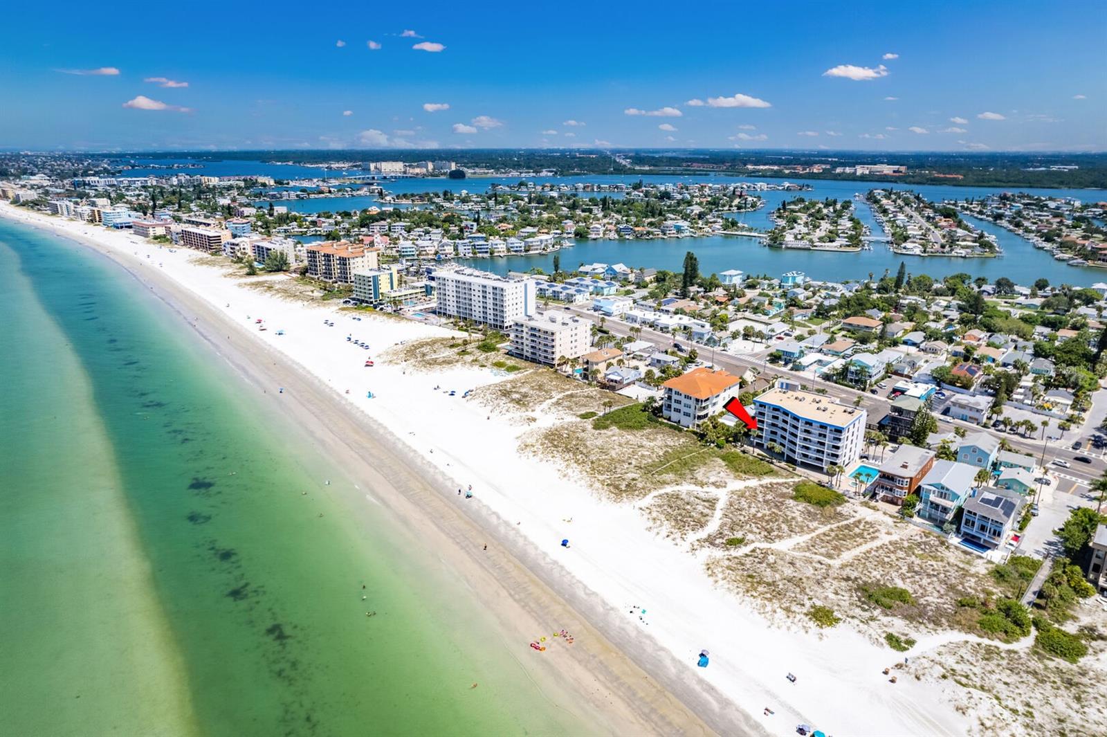 Listing photo id 49 for 13336 Gulf Boulevard 103