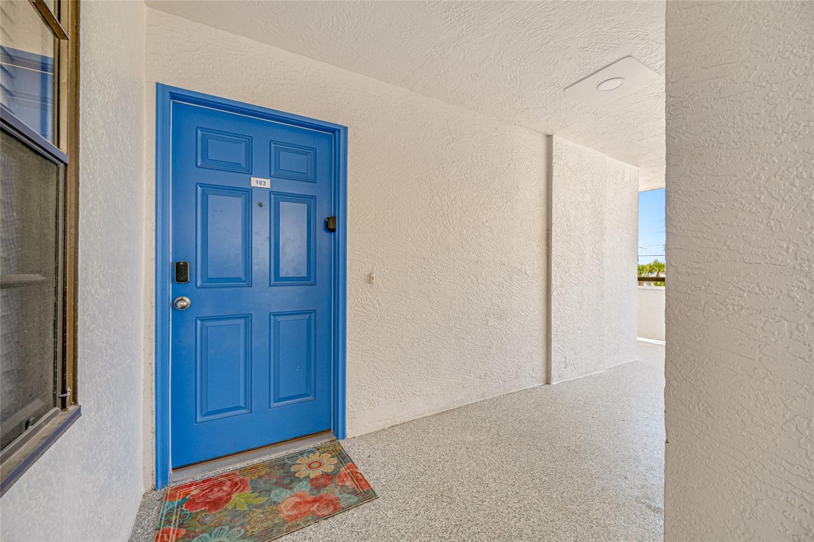 Listing photo id 6 for 13336 Gulf Boulevard 103