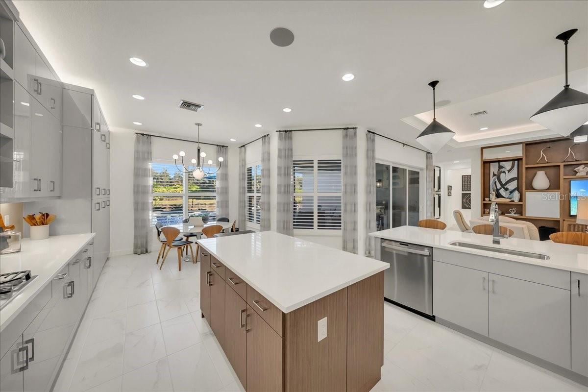 Image 21 of 84 For 11230 Daphne Court