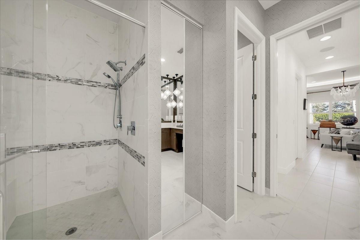 Image 33 of 84 For 11230 Daphne Court