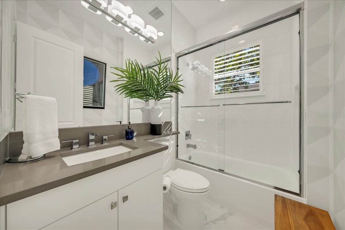 Image 42 of 84 For 11230 Daphne Court