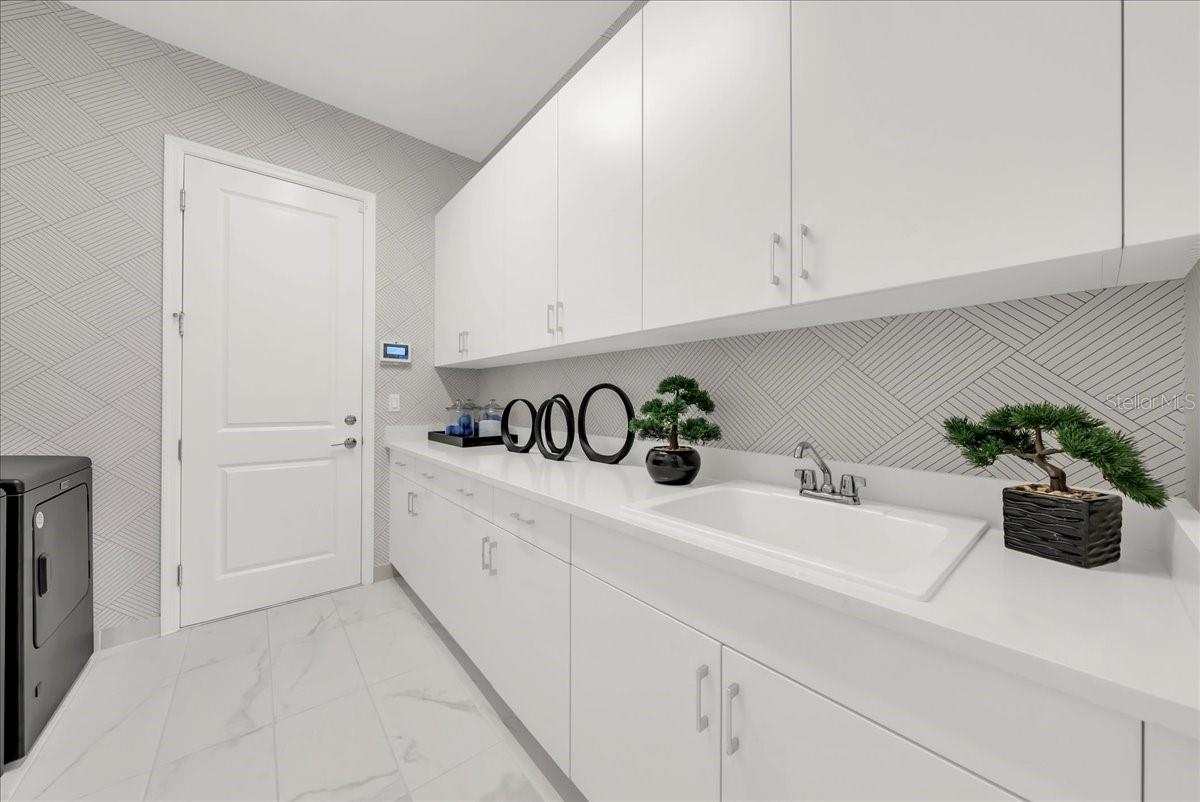 Image 9 of 84 For 11230 Daphne Court