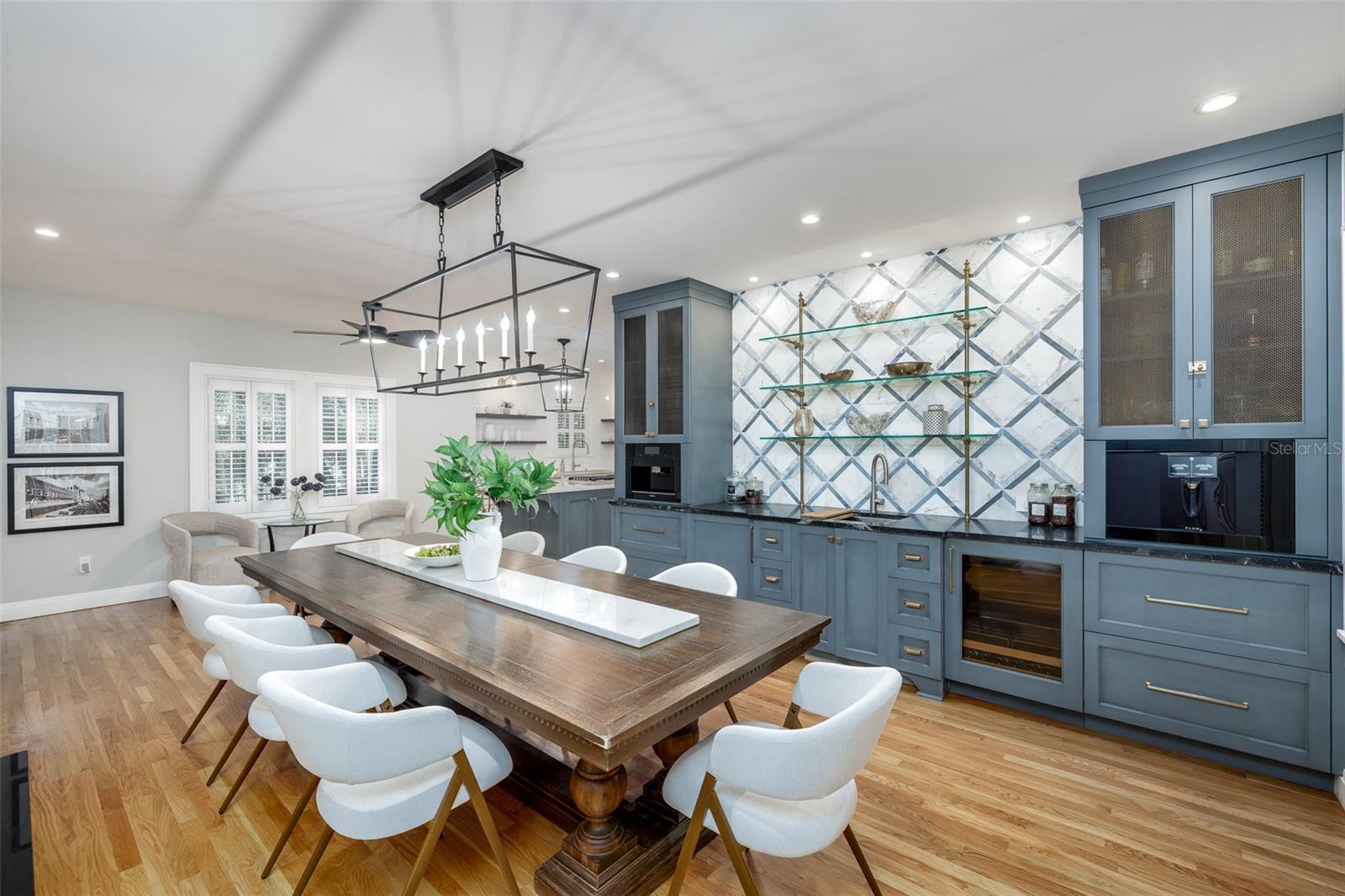 Listing photo id 20 for 446 16th Avenue Ne