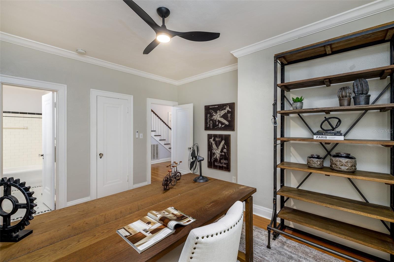 Listing photo id 23 for 446 16th Avenue Ne