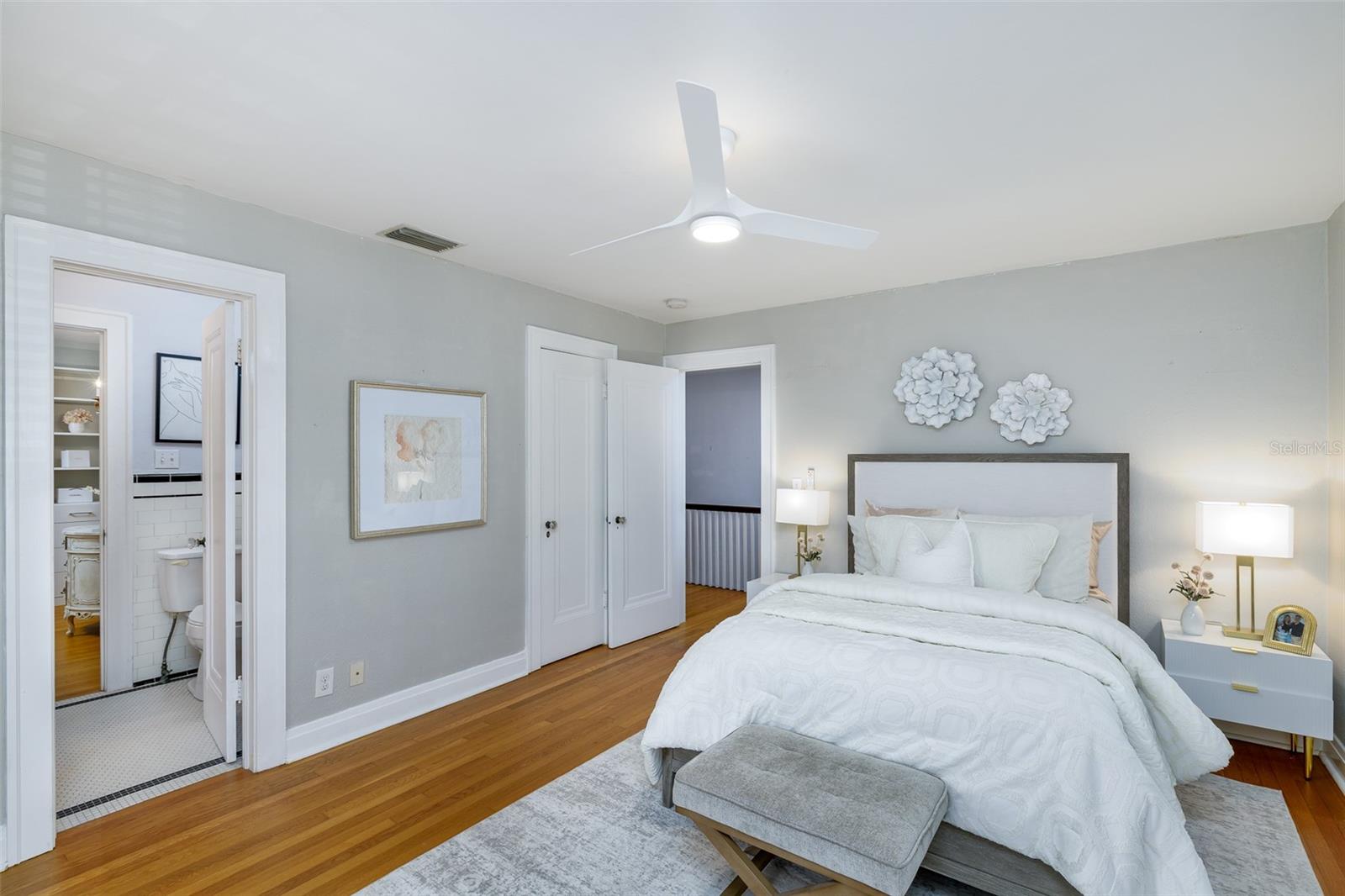 Listing photo id 37 for 446 16th Avenue Ne