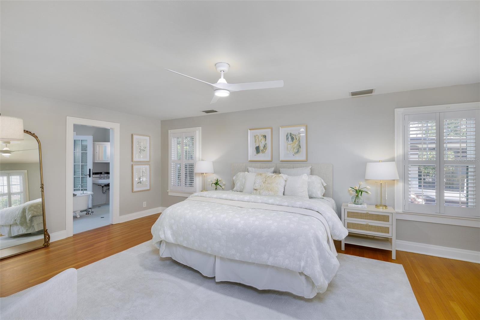 Listing photo id 44 for 446 16th Avenue Ne