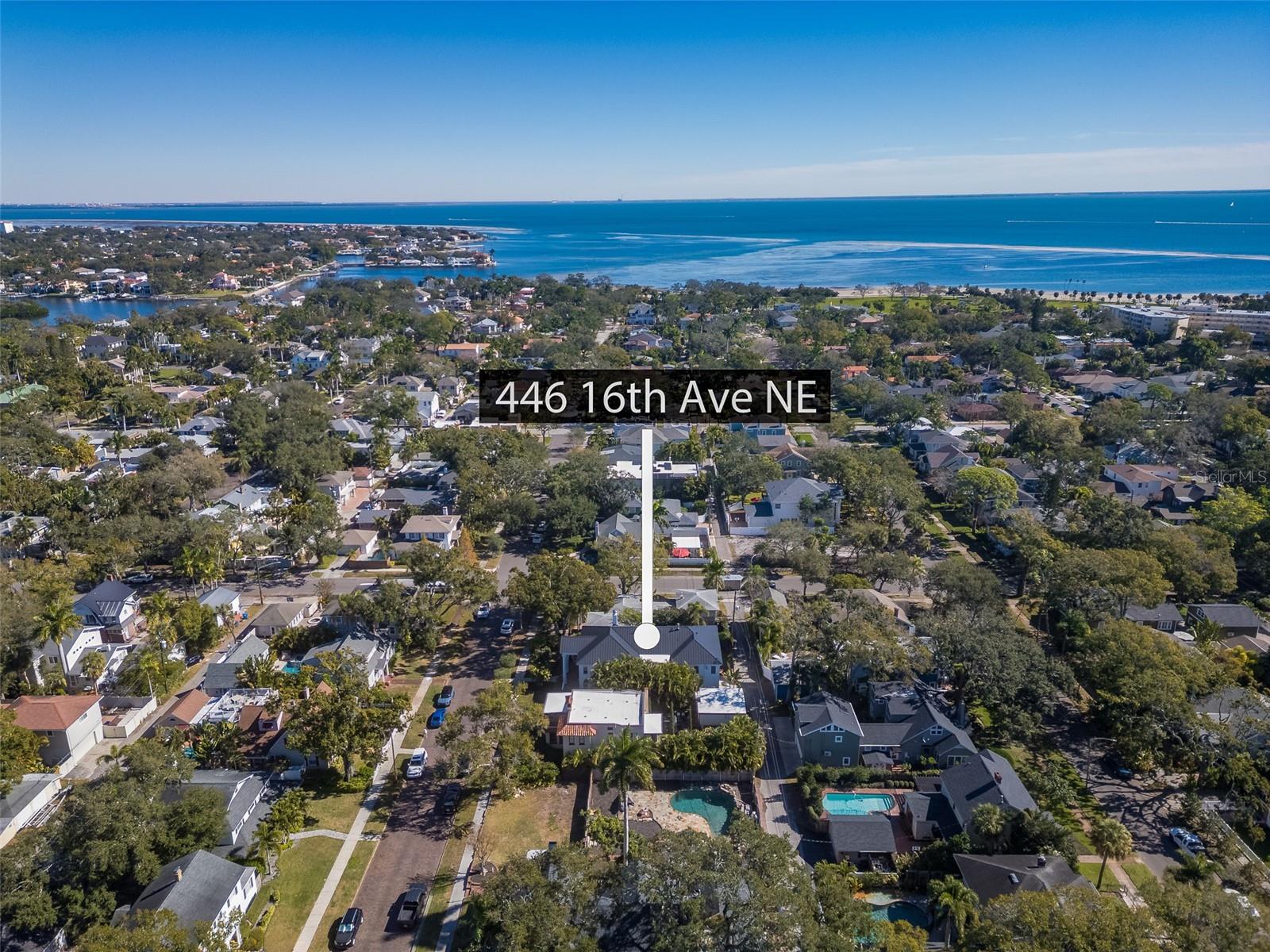 Listing photo id 68 for 446 16th Avenue Ne