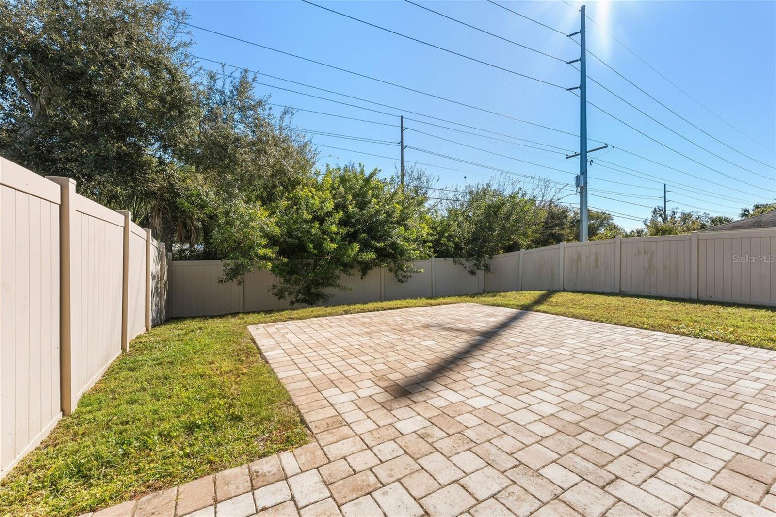 Image 34 of 39 For 7746 Sunshine Bridge Avenue