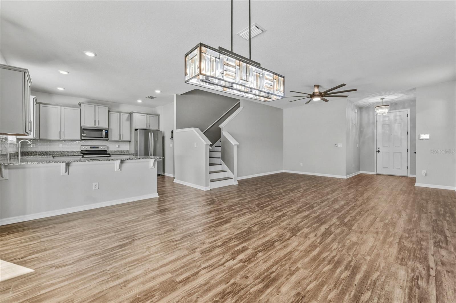 Image 5 of 39 For 7746 Sunshine Bridge Avenue