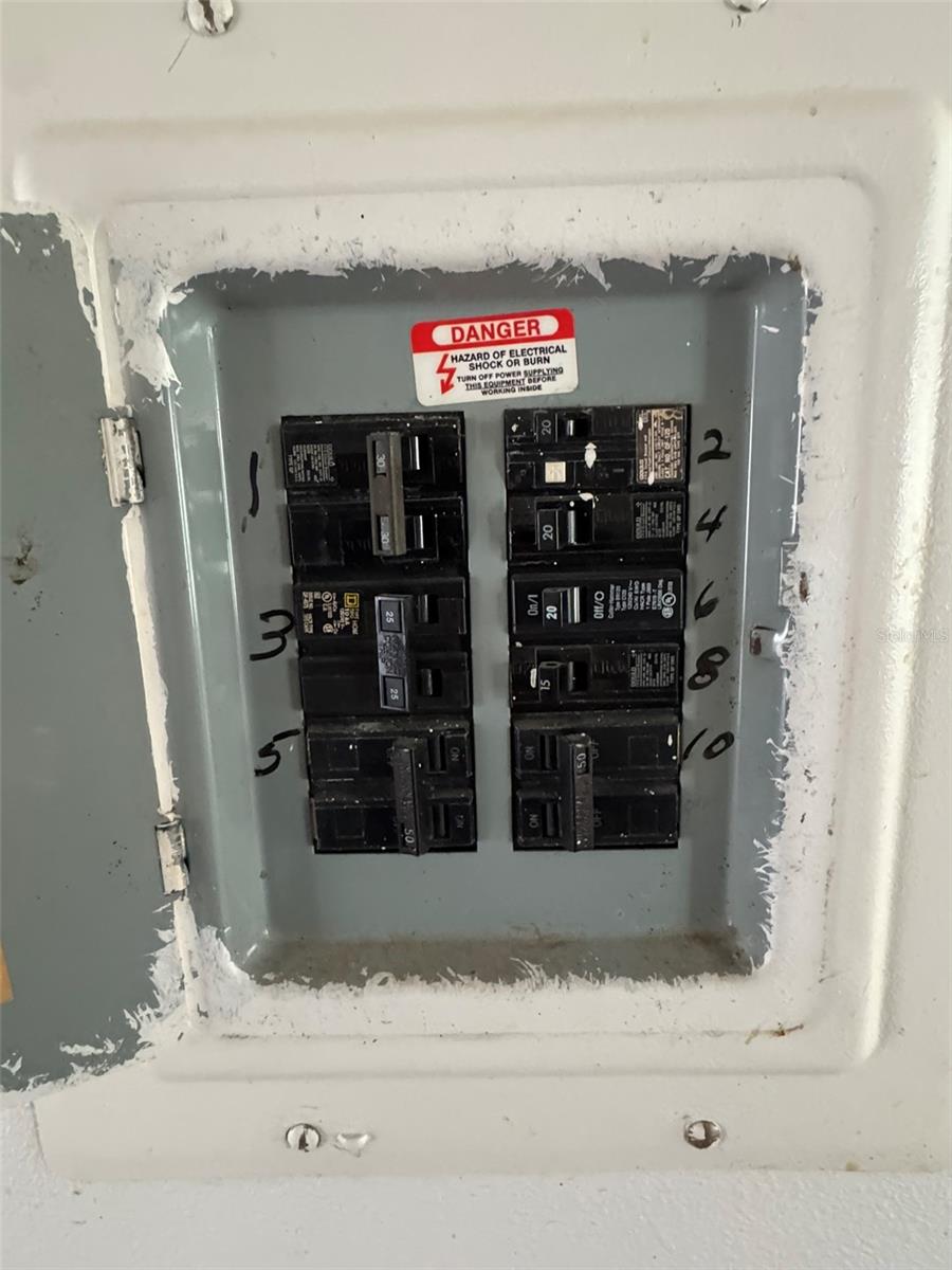 Image 9 of 13 For 20893 Haulover Cove 16