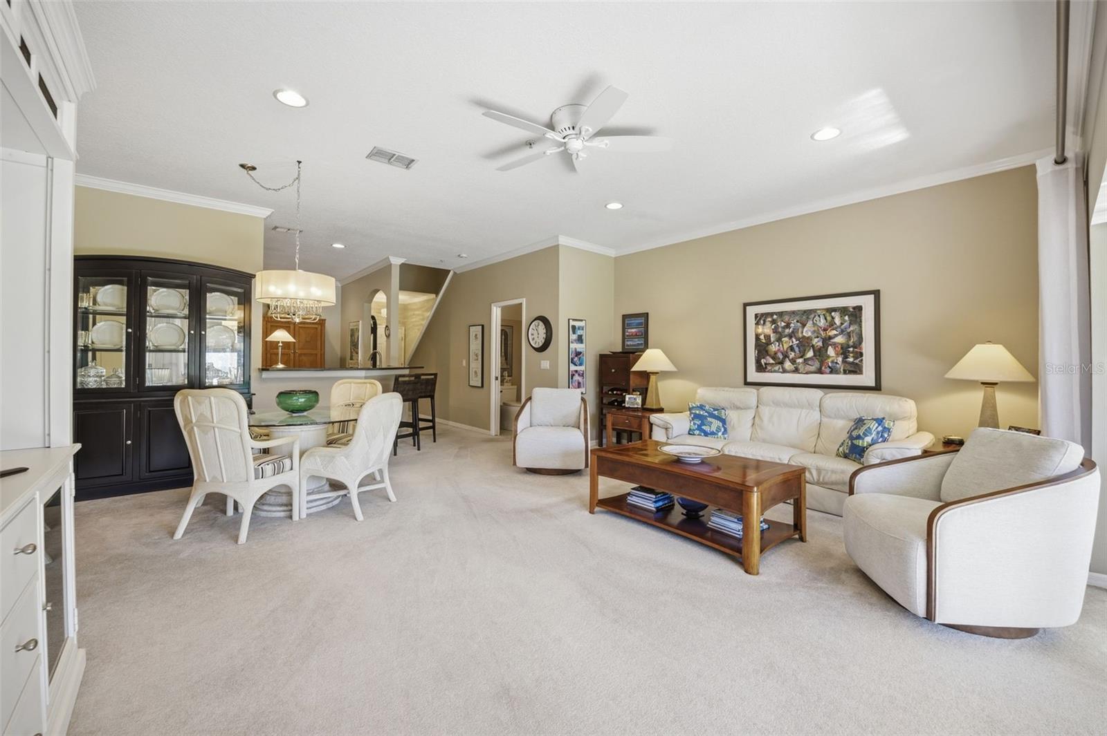 Listing photo id 12 for 11125 Kapok Grand Circle