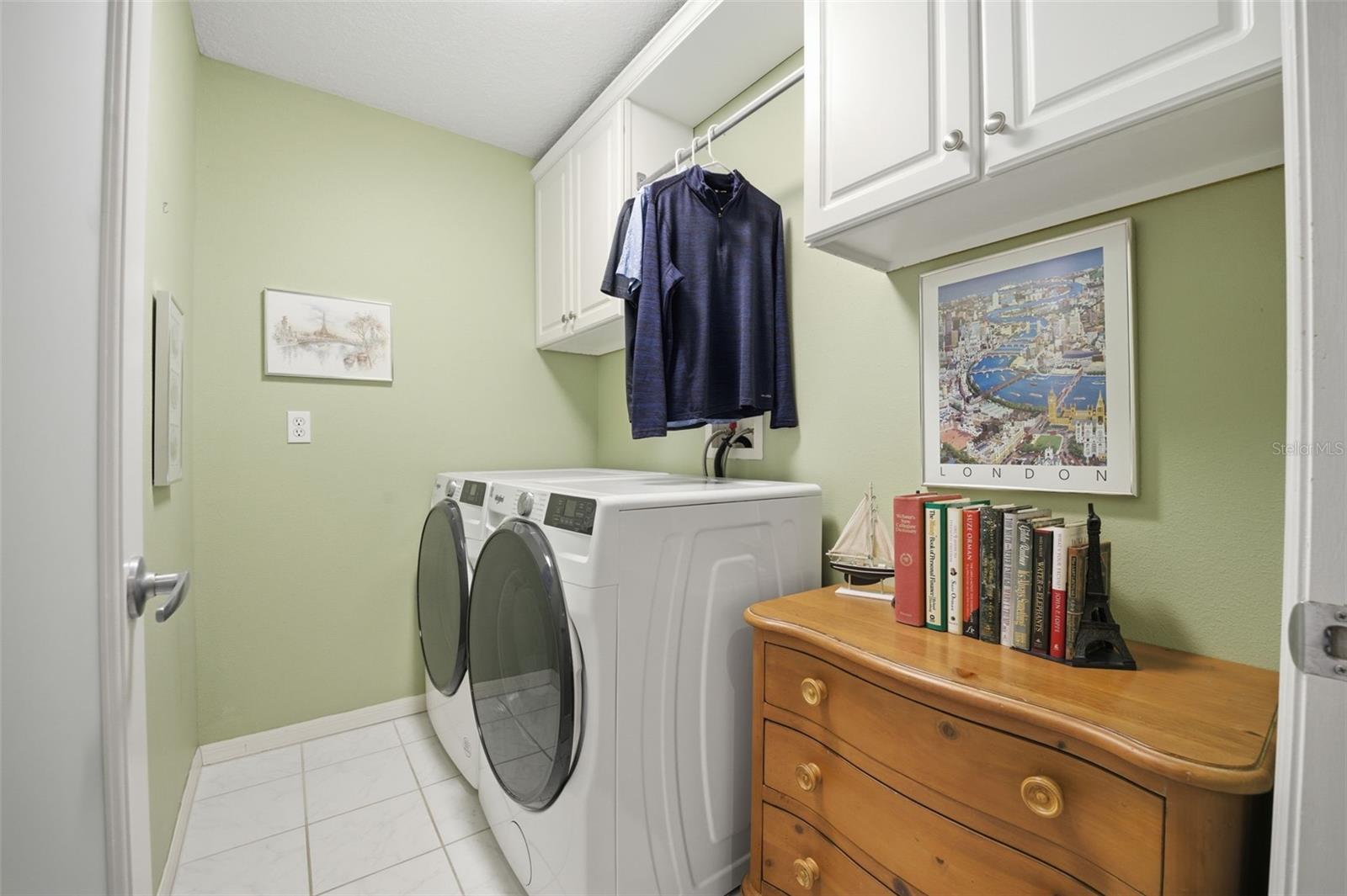 Listing photo id 18 for 11125 Kapok Grand Circle