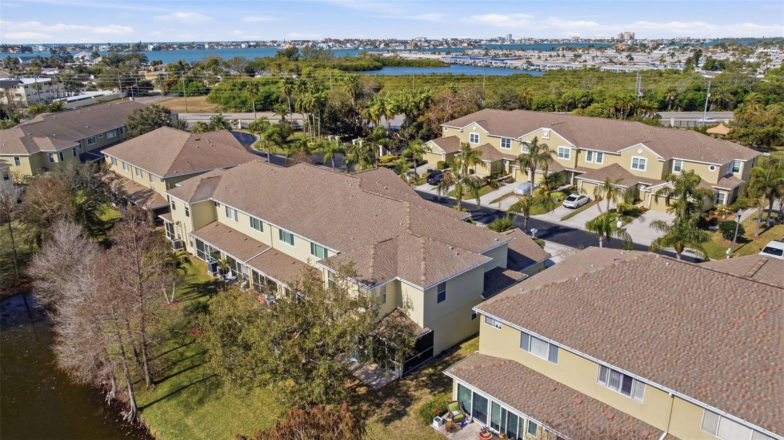 Listing photo id 36 for 11125 Kapok Grand Circle