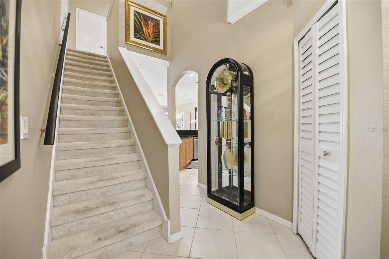 Listing photo id 2 for 11125 Kapok Grand Circle