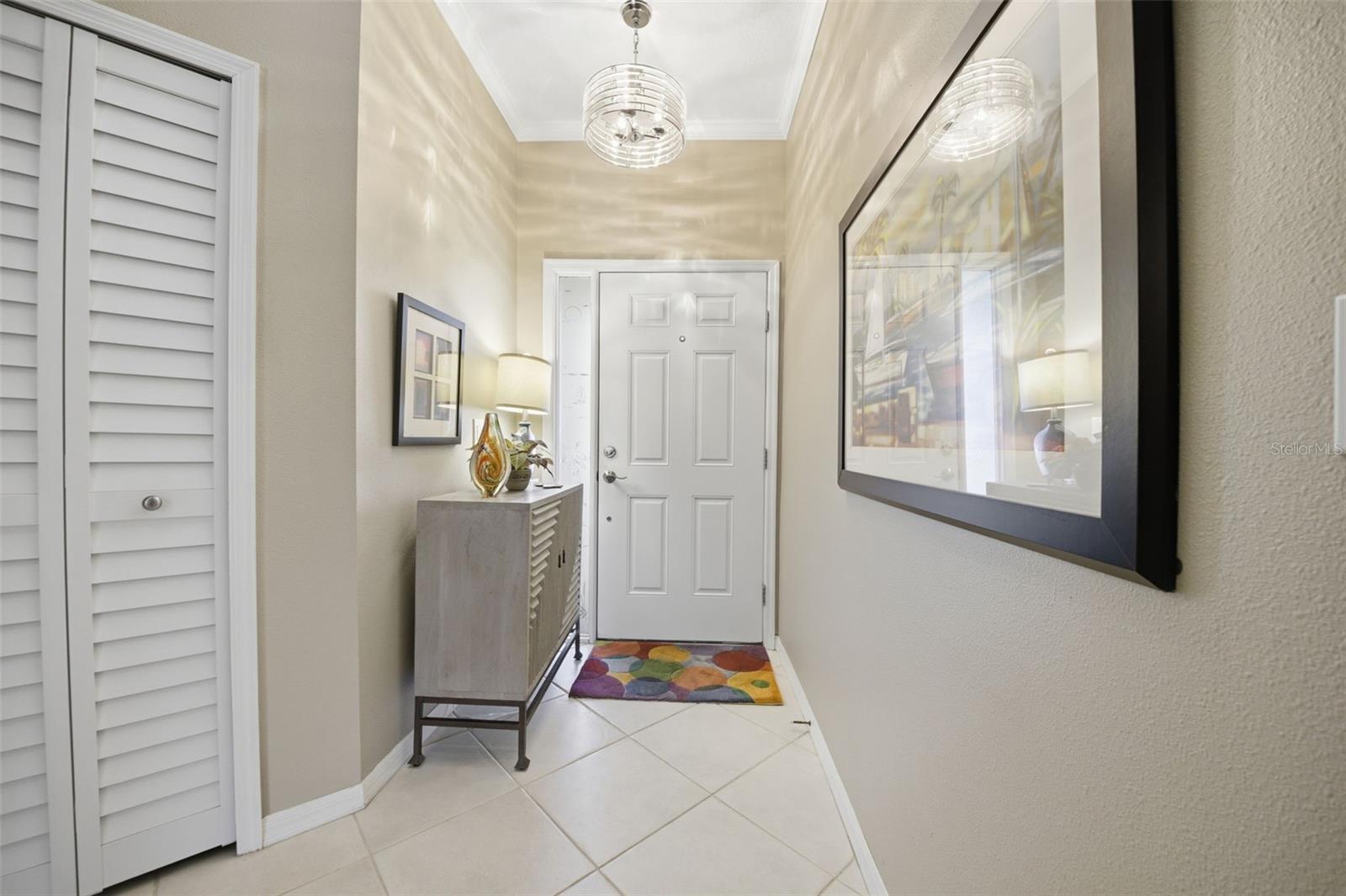 Listing photo id 3 for 11125 Kapok Grand Circle