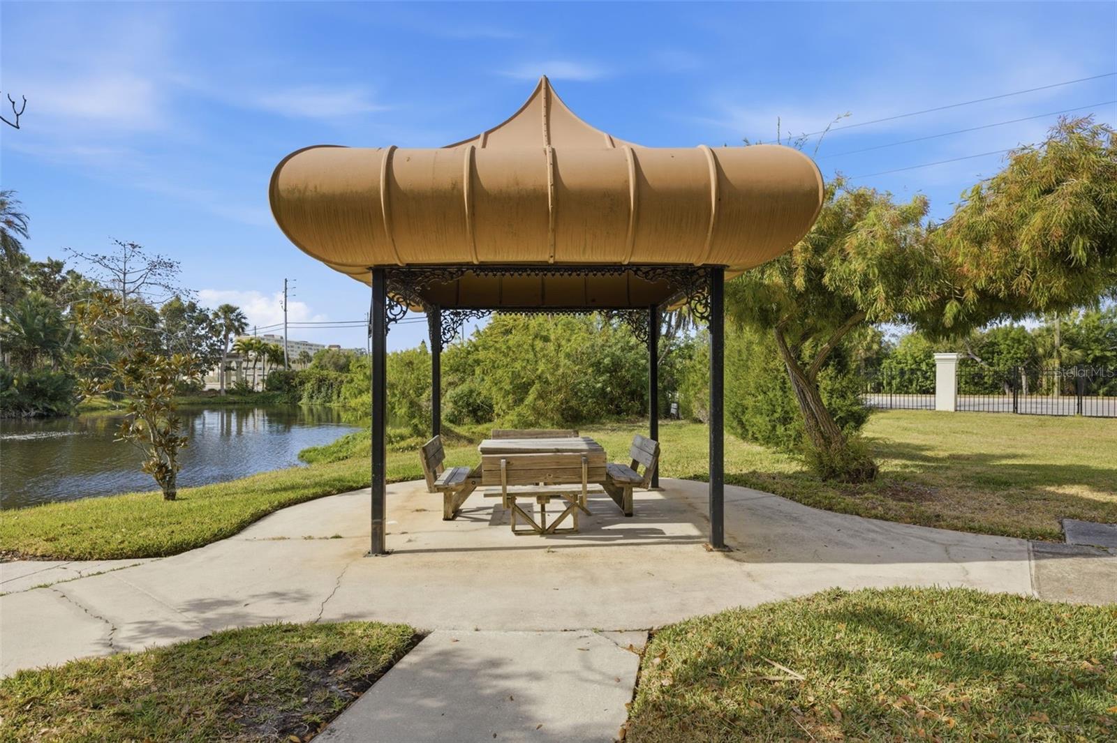 Listing photo id 56 for 11125 Kapok Grand Circle