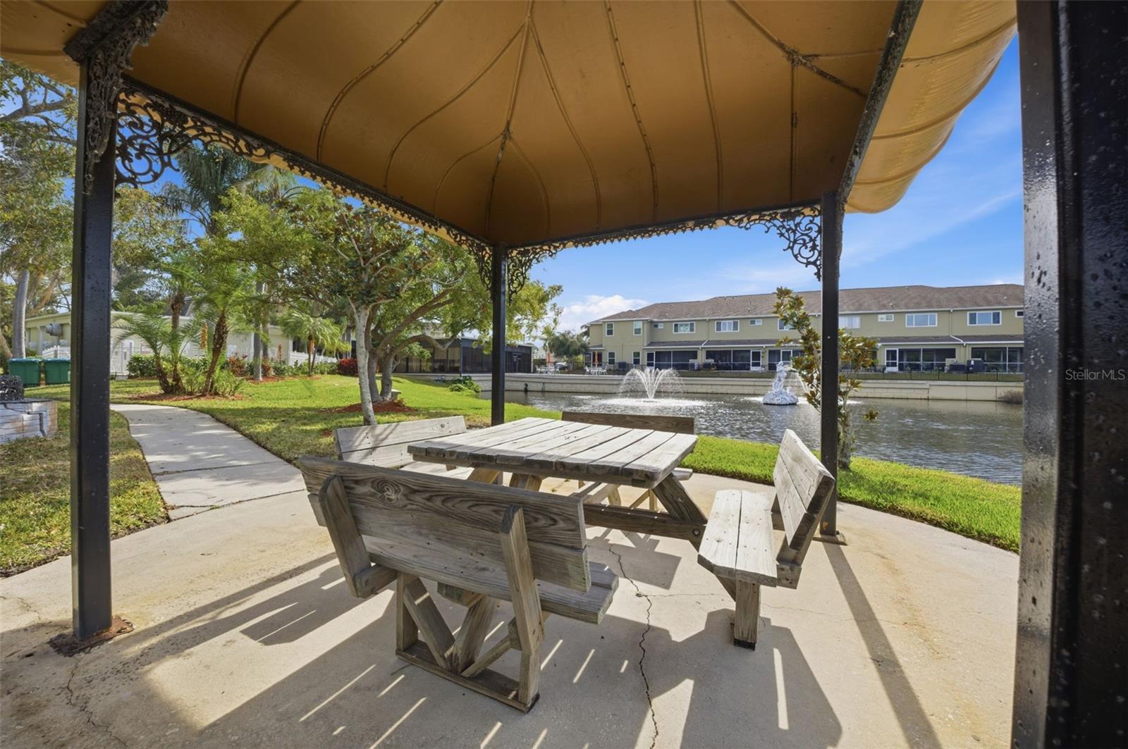 Listing photo id 57 for 11125 Kapok Grand Circle