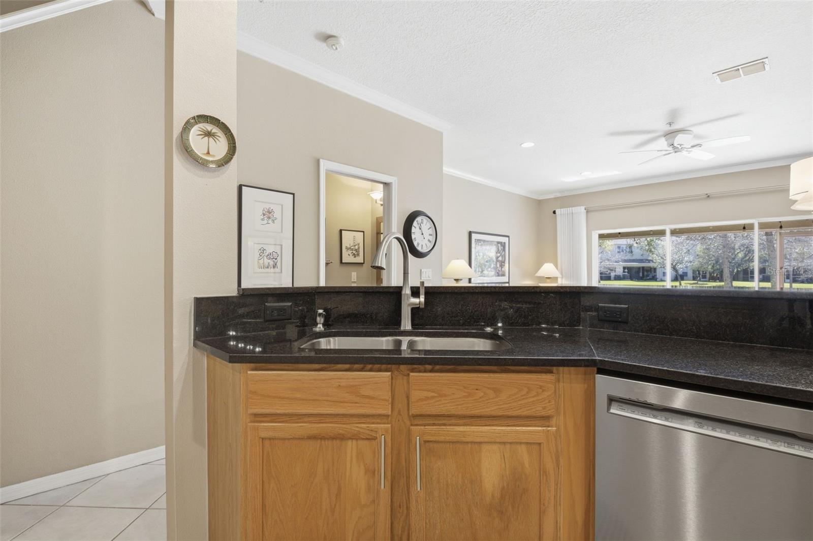 Listing photo id 7 for 11125 Kapok Grand Circle