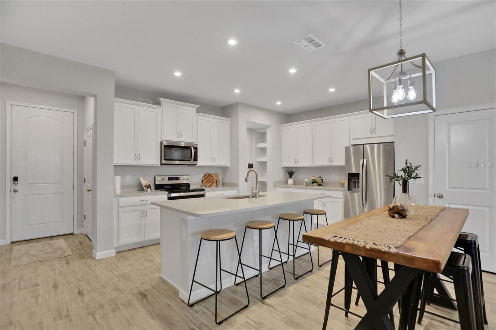 Image 4 of 27 For 5615 Brooklet Woods Drive