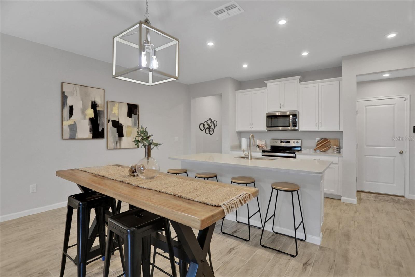 Image 5 of 27 For 5615 Brooklet Woods Drive