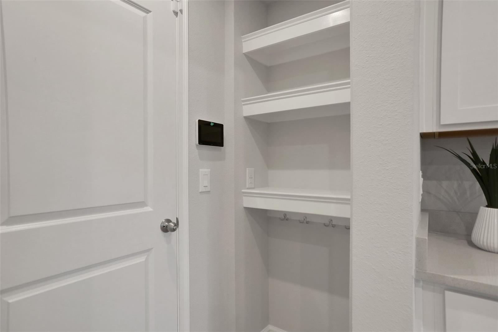 Image 9 of 27 For 5615 Brooklet Woods Drive