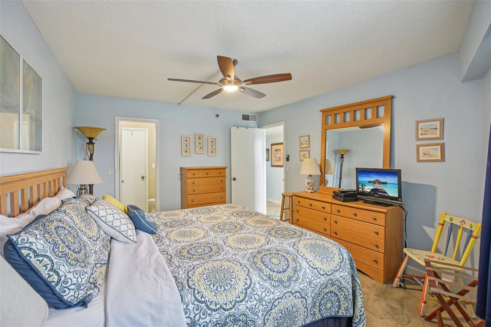 Image 12 of 26 For 19440 Gulf Boulevard 503