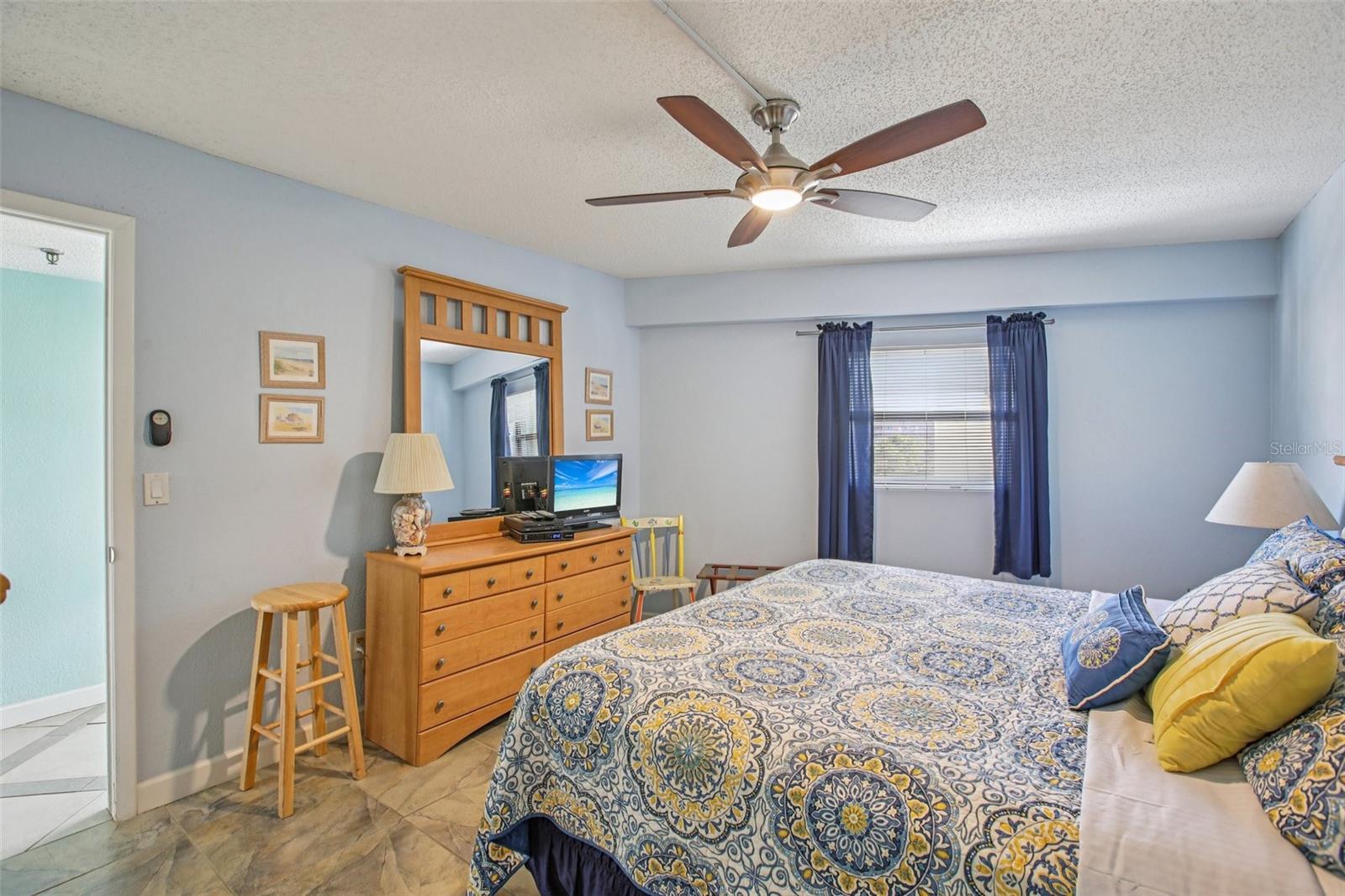 Image 13 of 26 For 19440 Gulf Boulevard 503