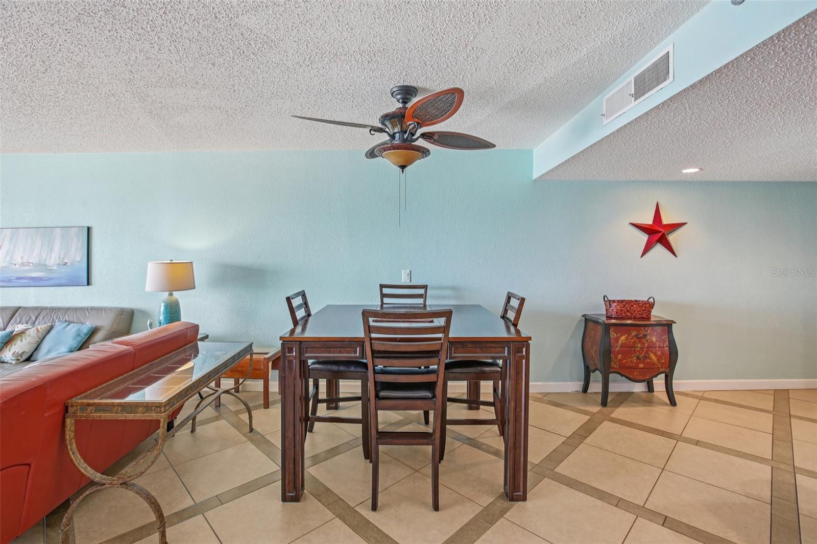 Image 7 of 26 For 19440 Gulf Boulevard 503