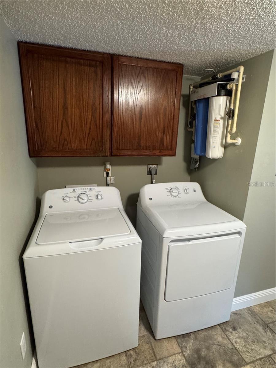 Image 23 of 29 For 1400 Pine Glen Ln  Bldg212 D-