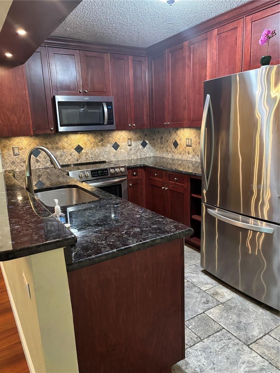 Image 8 of 29 For 1400 Pine Glen Ln  Bldg212 D-