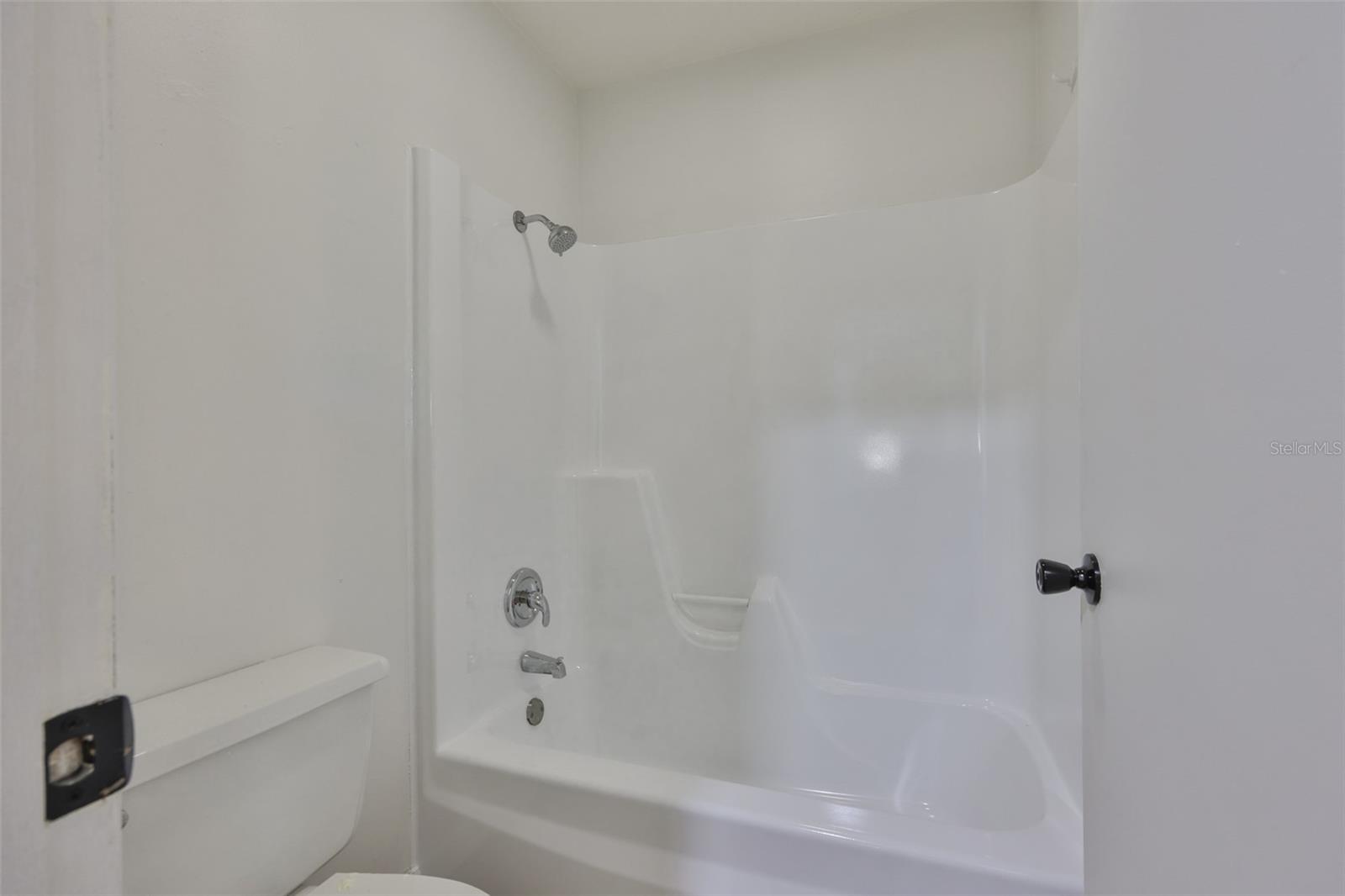 Image 21 of 43 For 14805 Lake Forest Drive