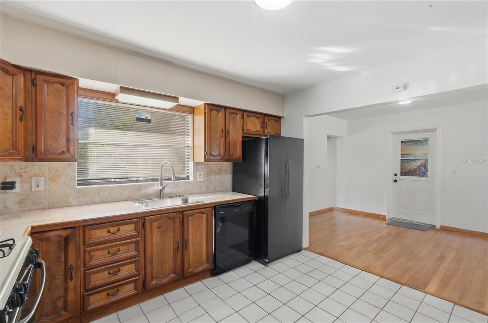 Image 13 of 54 For 104 Hercules Avenue